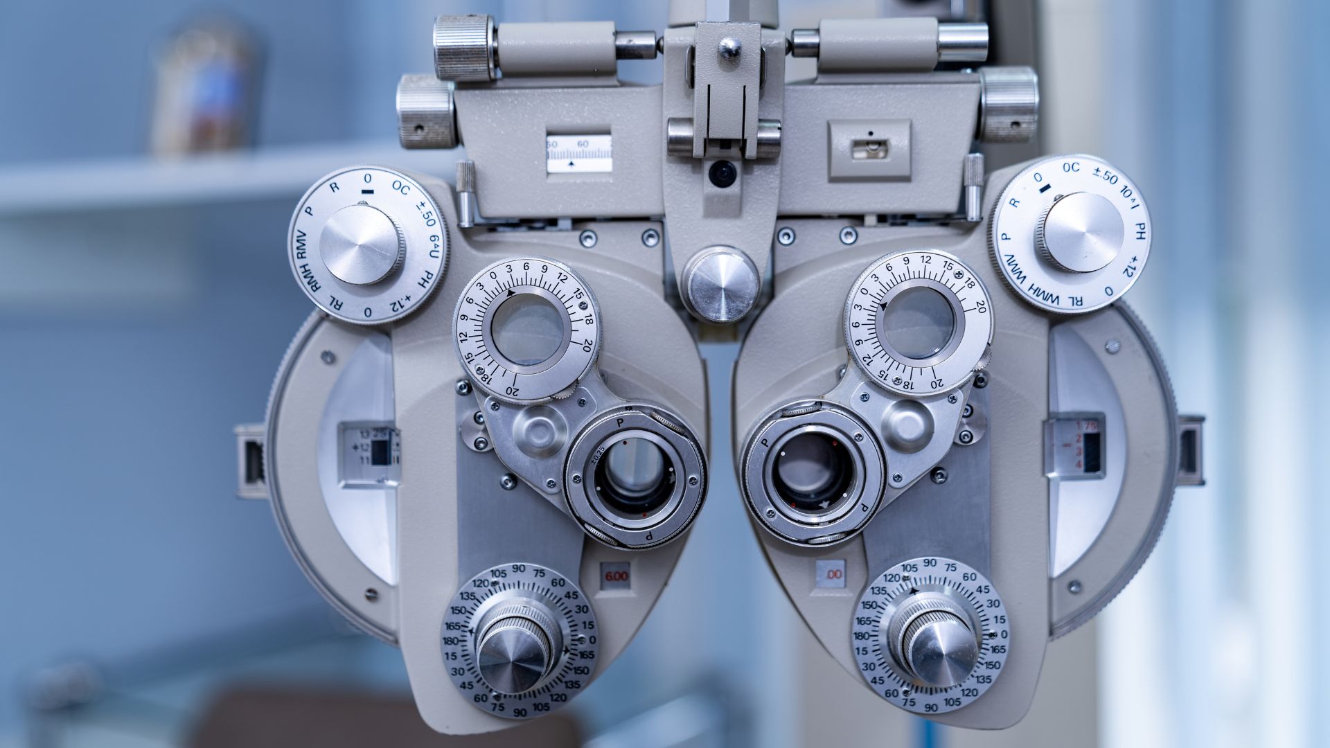 A piece of optometry equipment